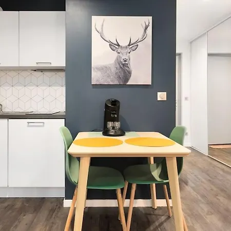 Cosy Avec Parking Appartamento
